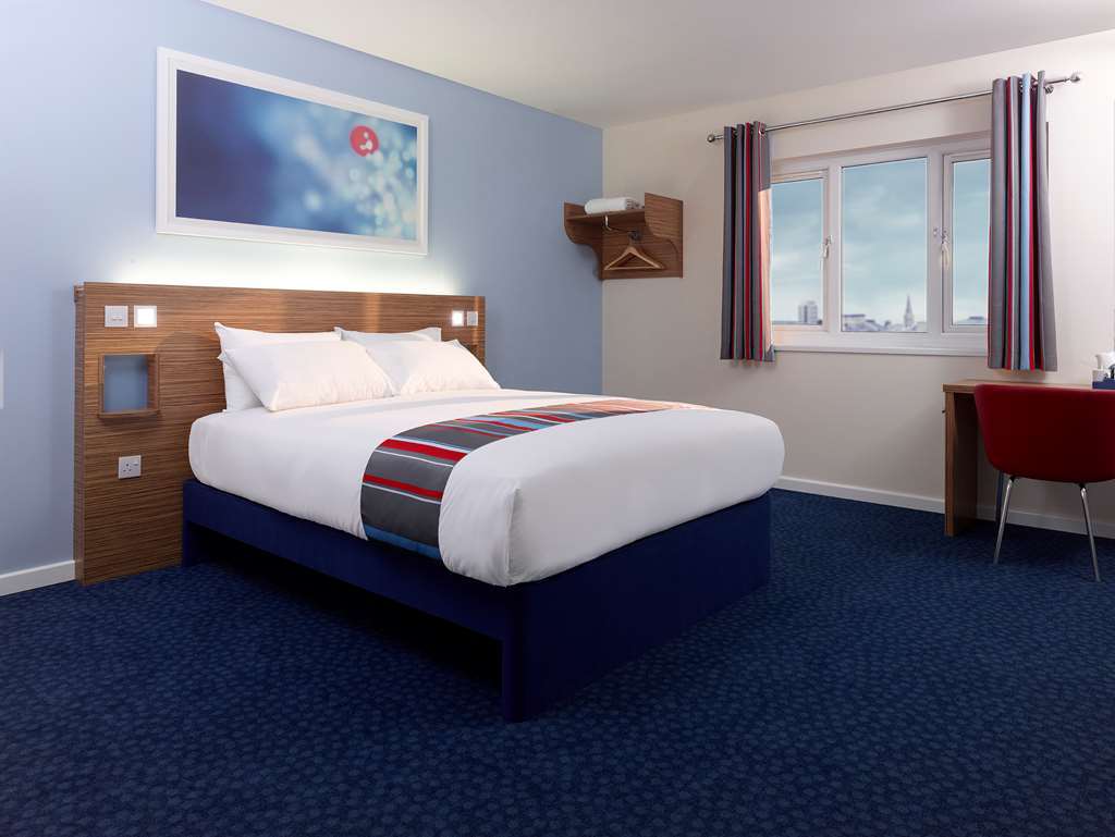 Travelodge Bromborough Port Sunlight Cameră foto