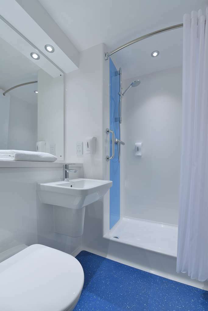 Travelodge Bromborough Port Sunlight Cameră foto